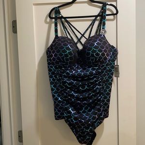 Torrid Size 4 Push up one piece Bathing Suit